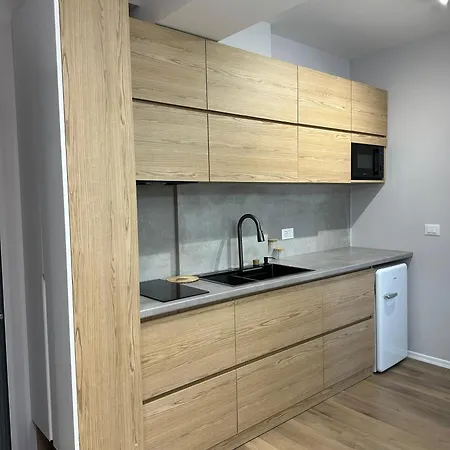 Luxury * Тирана